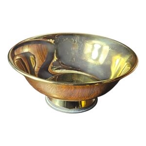 Elagant Brass Footed Bowl / Planter Ckassic Timeless Style.